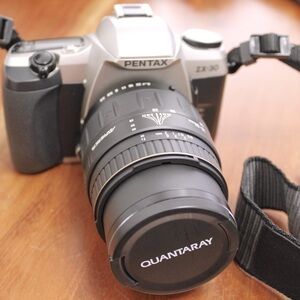 Vintage Pentax ZX-30 Film Camera body with Quantaray lens Set